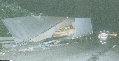 TTrailer_Blows_Tire_2005___3_.jpg