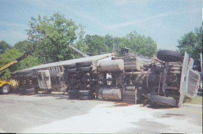 TTrailer_overturned_8_2007___6_.jpg